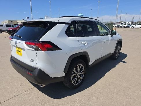 Used 2025 Toyota RAV4 XLE Premium AWD/4WD image 6