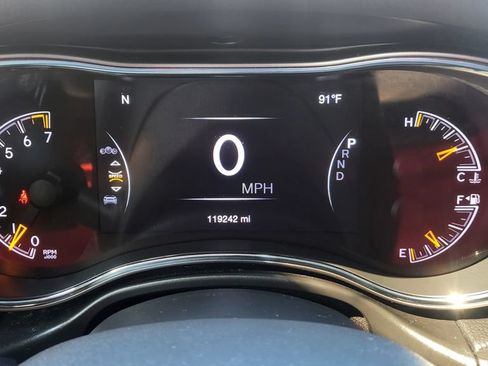 Used 2019 Jeep Grand Cherokee Laredo AWD/4WD image 33
