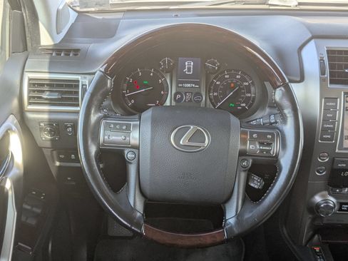 Used 2018 Lexus GX 460 Premium w/ Premium Package AWD/4WD image 31