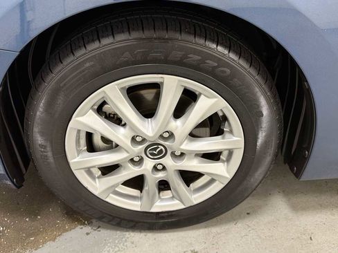 Used 2017 MAZDA MAZDA3 Sport w/ Preferred Equipment Package FWD image 10