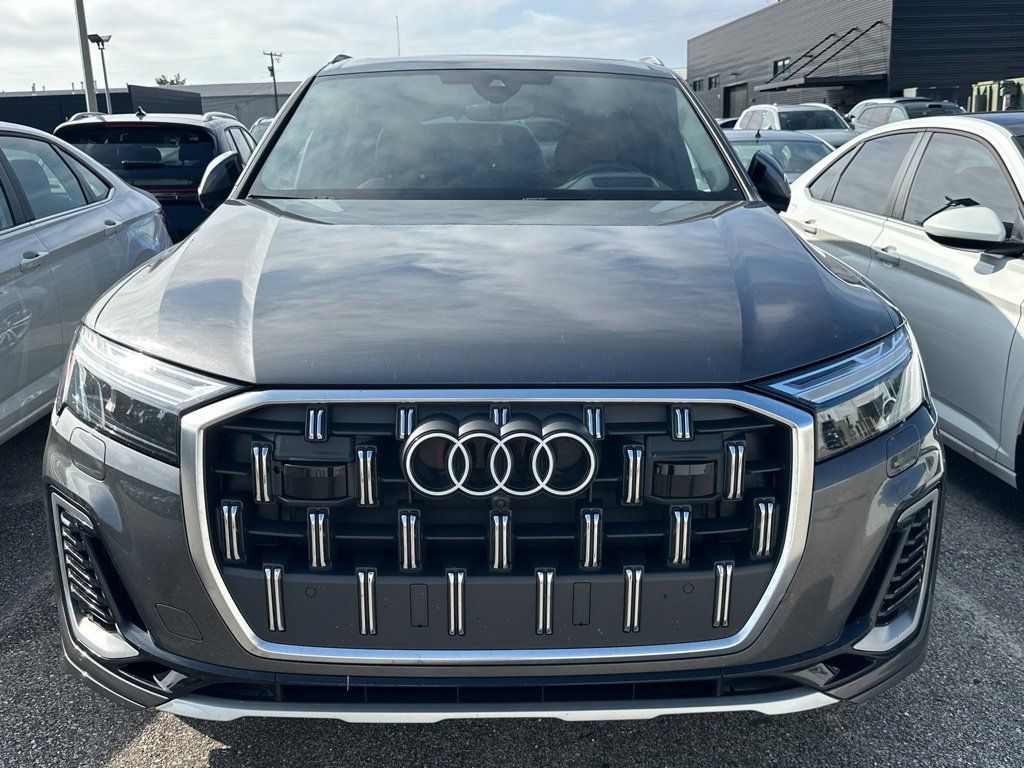 Used 2026 Audi Q7 3.0T Prestige w/ Prestige Package AWD/4WD image 2
