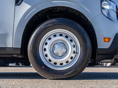 New 2026 Ford Maverick XL image 5