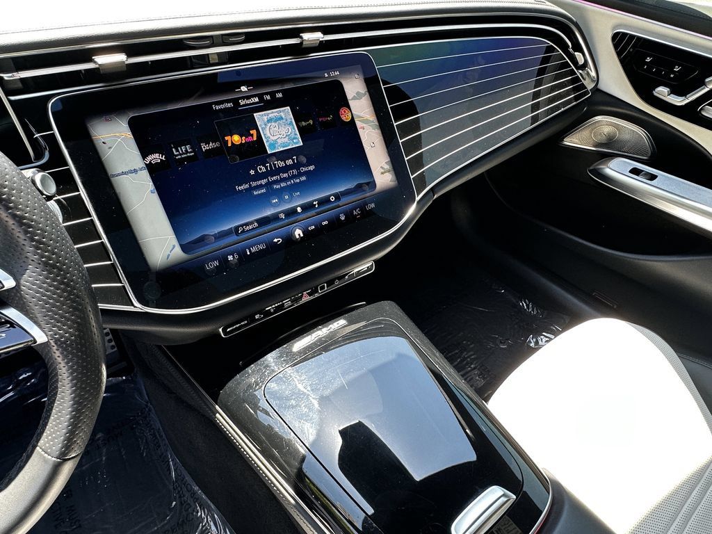 Certified 2025 Mercedes-Benz E 53 AMG e 4MATIC Sedan image 31