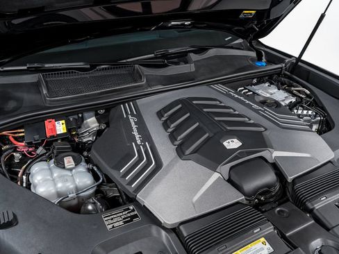 Used 2022 Lamborghini Urus AWD/4WD image 47