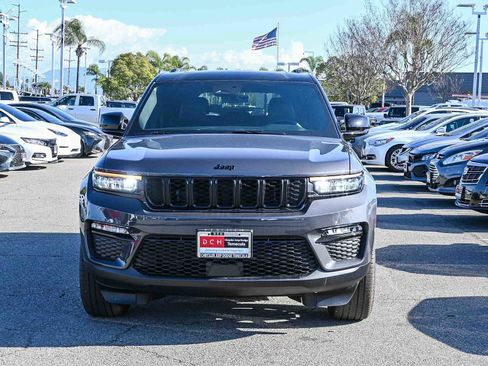 New 2025 Jeep Grand Cherokee Limited image 2