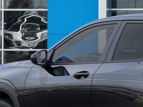Used 2026 Chevrolet Trax RS image 14