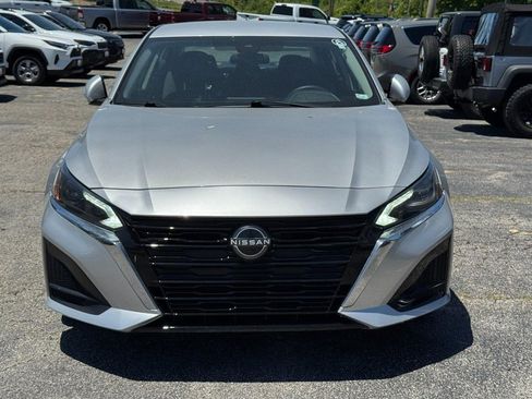 Used 2023 Nissan Altima 2.5 S FWD image 11