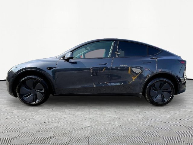 Used 2026 Tesla Model Y 2WD image 4