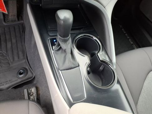 Used 2020 Toyota Camry LE FWD image 35