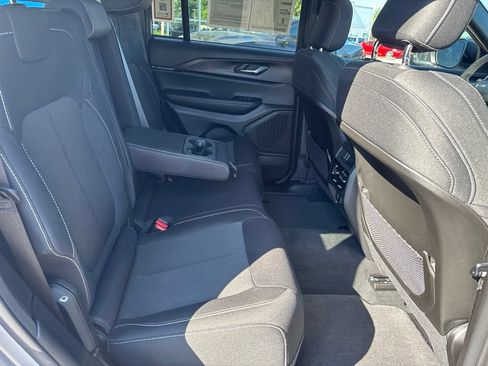 Used 2024 Jeep Grand Cherokee Laredo X w/ Luxury Tech Group I AWD/4WD image 47