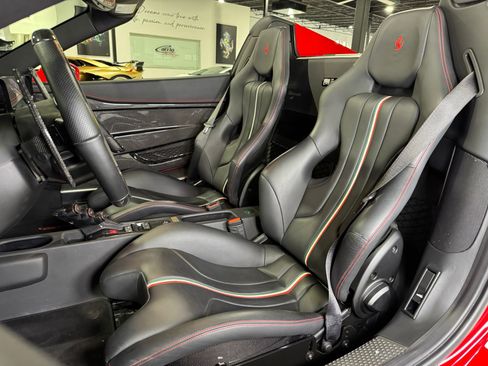 Used 2015 Ferrari 458 Speciale A image 18