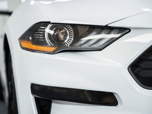 Used 2020 Ford Mustang Premium image 19