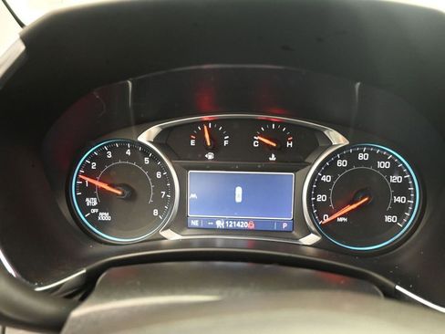 Used 2020 Chevrolet Equinox Premier FWD image 19
