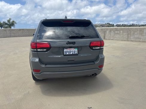 Used 2020 Jeep Grand Cherokee Altitude RWD image 4