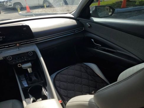 Used 2022 Hyundai Elantra Limited w/ Cargo Package image 23