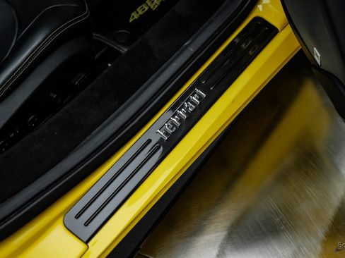 Used 2017 Ferrari 488 Spider image 70