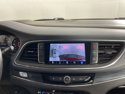 Used 2024 Buick Enclave Premium image 30
