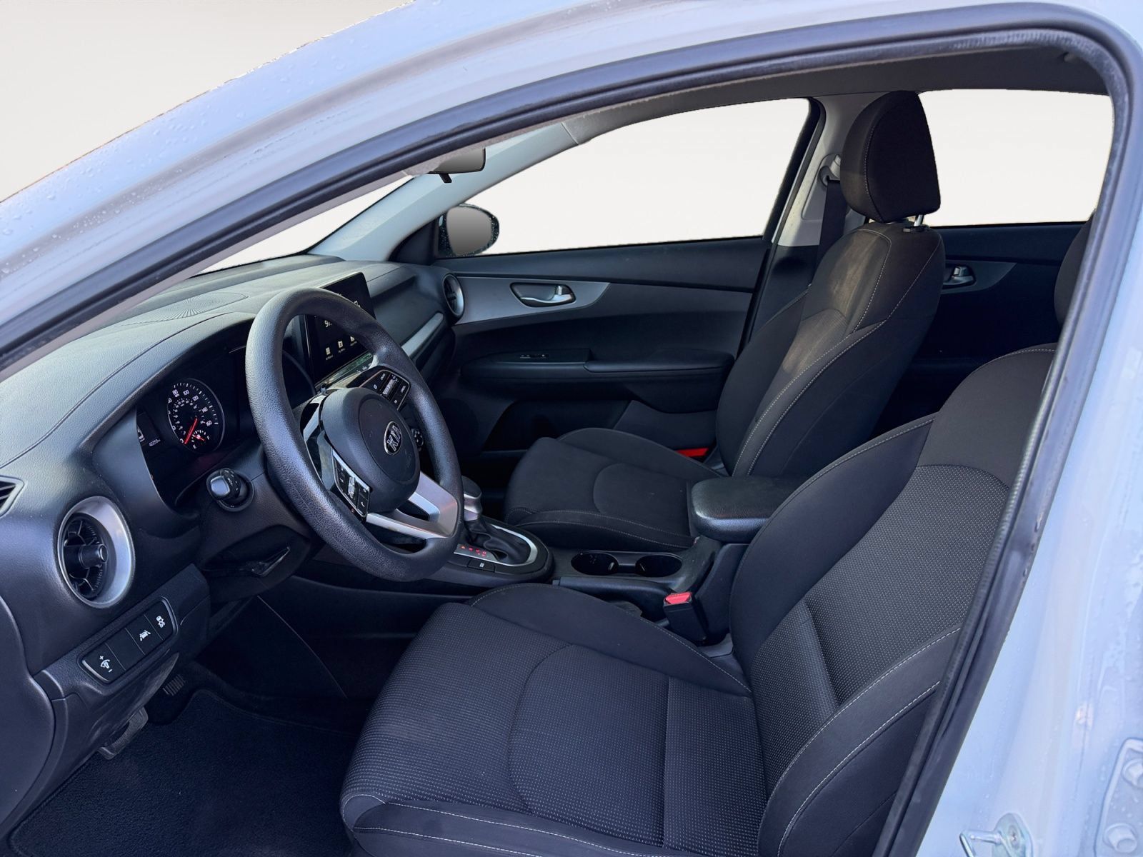 Used 2021 Kia Forte LXS FWD image 9