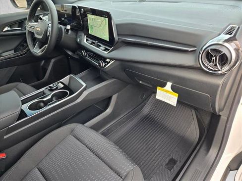 New 2026 Chevrolet Equinox LT w/ LPO, Floor Liner Package image 17