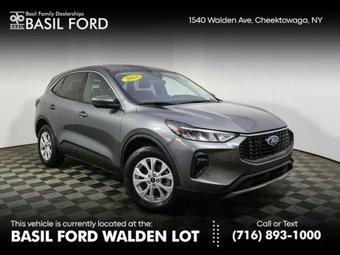 Used 2023 Ford Escape Active w/ Tech Pack #2 image 1