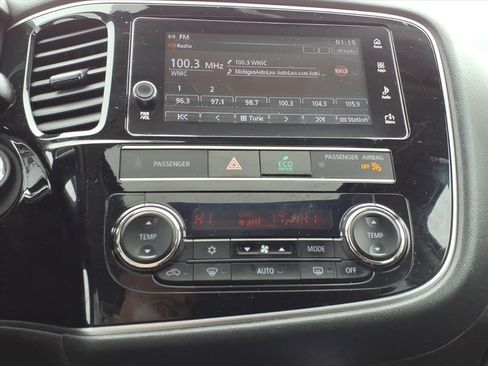 Used 2019 Mitsubishi Outlander FWD image 15