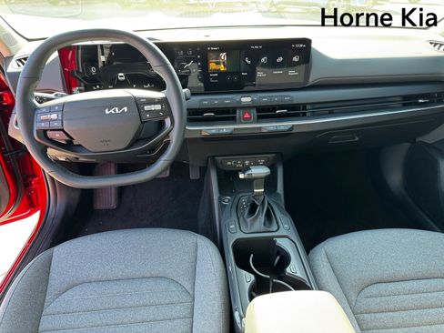 New 2025 Kia K4 EX image 12