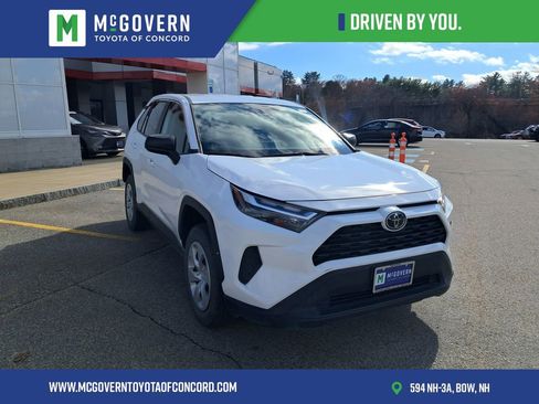 Used 2024 Toyota RAV4 LE image 9