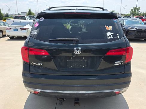 Used 2016 Honda Pilot Touring image 4