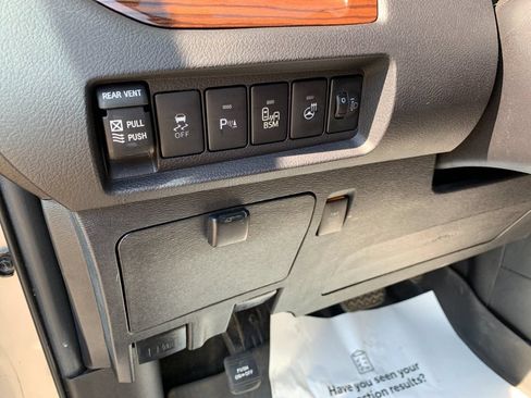 Used 2017 Toyota Sienna Limited Premium AWD/4WD image 33