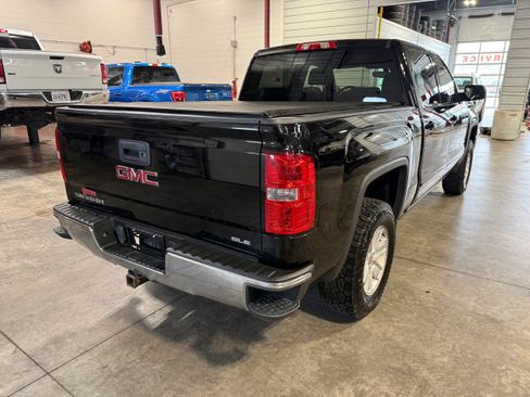 Used 2015 GMC Sierra 1500 SLE w/ SLE Value Package image 17