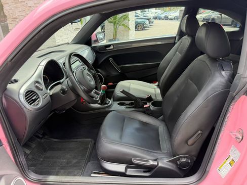 Used 2013 Volkswagen Beetle 2.5 FWD image 17