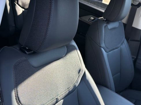 New 2026 Ford Explorer Active w/ Active Comfort Package image 10