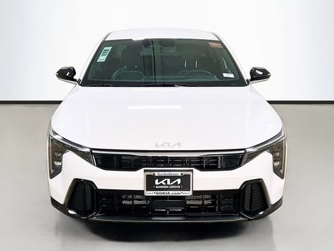 New 2025 Kia K4 GT-Line image 2