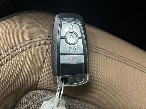 Used 2023 Ford Bronco Outer Banks image 26