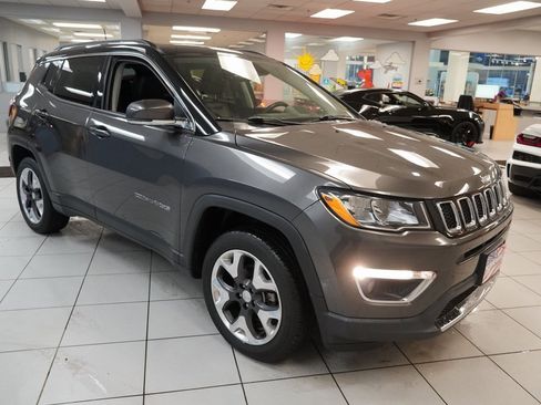 Used 2018 Jeep Compass Limited w/ Navigation Group image 16