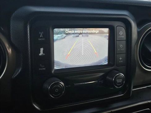 Used 2018 Jeep Wrangler Unlimited Sport image 14