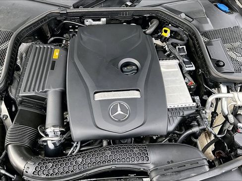 Used 2018 Mercedes-Benz C 300 4MATIC Sedan image 32