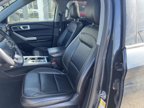 Certified 2023 Ford Explorer XLT w/ Equipment Group 202A AWD/4WD image 12