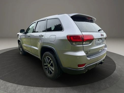 Used 2017 Jeep Grand Cherokee Trailhawk AWD/4WD image 3