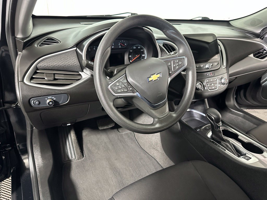 Used 2024 Chevrolet Malibu LT FWD image 8