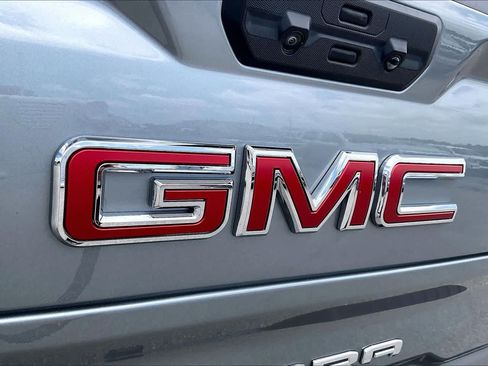 Used 2024 GMC Sierra 1500 Elevation w/ Elevation Premium Package AWD/4WD image 31