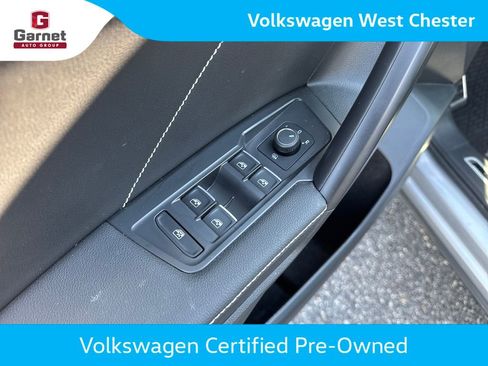 Certified 2023 Volkswagen Tiguan SE R-Line FWD image 15