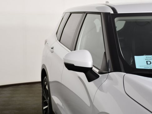 Used 2024 Mitsubishi Outlander SE AWD/4WD image 14