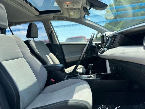 Used 2018 Toyota RAV4 XLE w/ Plus Extra Value Package FWD image 18