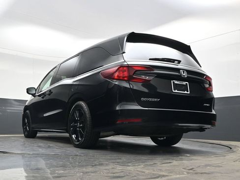 Certified 2023 Honda Odyssey Sport image 29