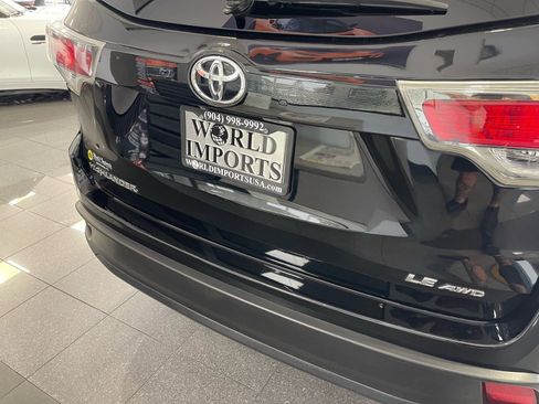 Used 2015 Toyota Highlander Plus AWD/4WD image 18