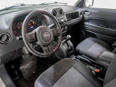 Used 2015 Jeep Patriot Latitude AWD/4WD image 19