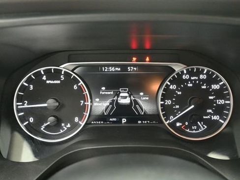Used 2023 Nissan Rogue SV AWD/4WD image 18