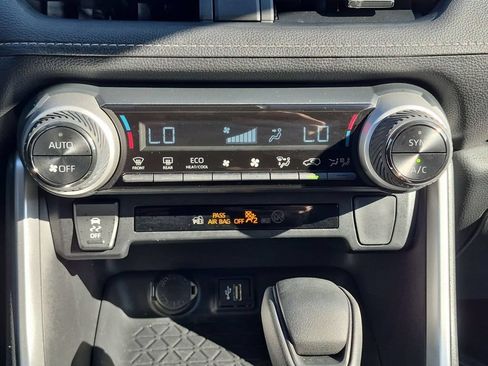 Used 2025 Toyota RAV4 XLE w/ Convenience Package AWD/4WD image 27