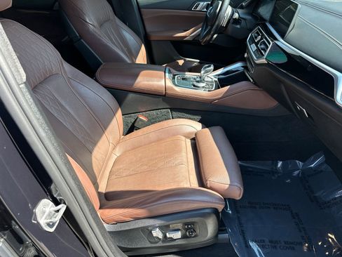 Used 2022 BMW X6 M50i w/ Executive Package image 11